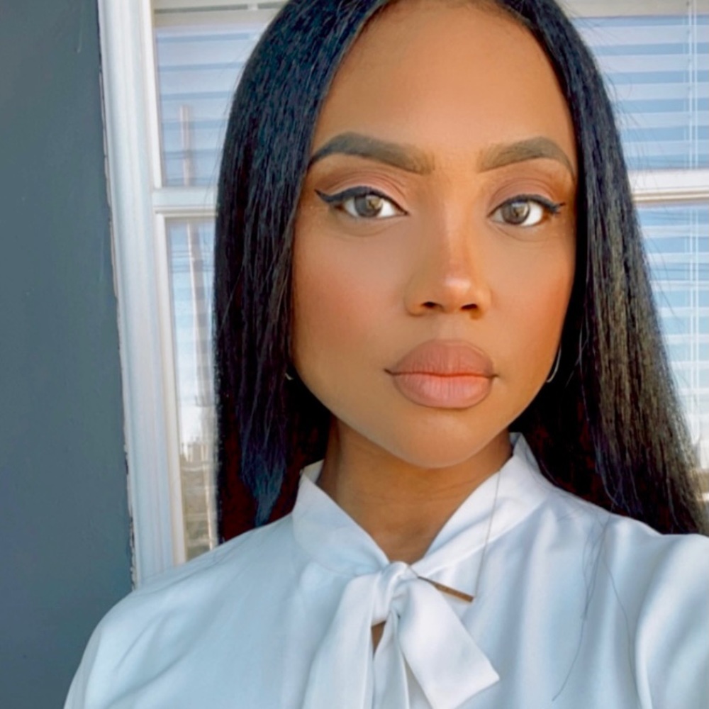 Meet your Posher, Clarissa